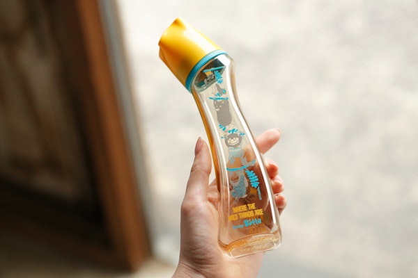 PPSU material 哺乳びん本体の素材には高耐熱性、耐衝撃性のPPSUを使用