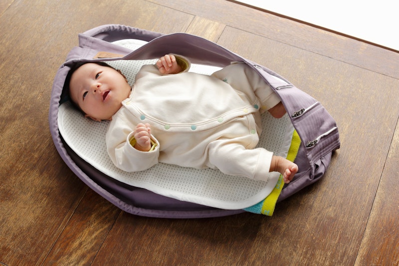 新生児から11.3kgまで使える ! 簡単に装着可能な抱っこひもは、「Betta キャリーミー ! 」